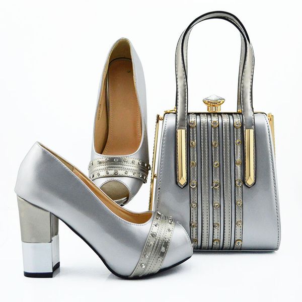 new woman italian shoes and bags set decorated with rhinestone sales in women matching shoes and bag set slip on for women, Black
new woman italian shoes and bags set decorated with rhinestone sales in women matching shoes and bag set slip on for women, Black