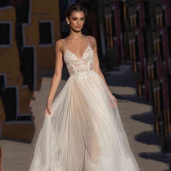 eightree beach wedding dress boho vestido de noiva bohemian bridal backless spaghetti straps v neck gowns, White
eightree beach wedding dress boho vestido de noiva bohemian bridal backless spaghetti straps v neck gowns, White