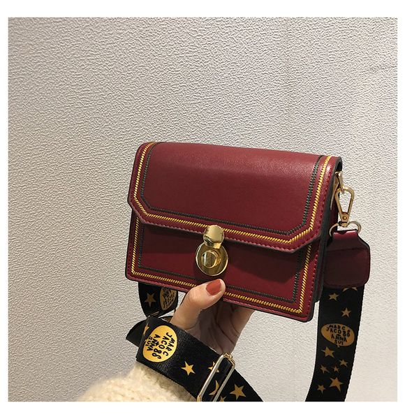 урожай симпатичные малый сумки кожа crossbody сумка роскошные сумки женские площади сумка
урожай симпатичные малый сумки кожа crossbody сумка роскошные сумки женские площади сумка