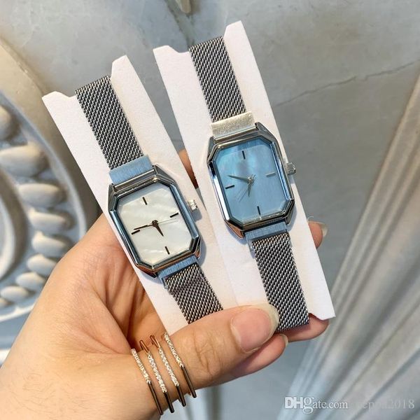 новый стиль платья женщин часы top luxury часы для леди женщина девушка подарков серебряный моды наручные часы relogio feminino магнит блоки, Slivery;brown
новый стиль платья женщин часы top luxury часы для леди женщина девушка подарков серебряный моды наручные часы relogio feminino магнит блоки, Slivery;brown