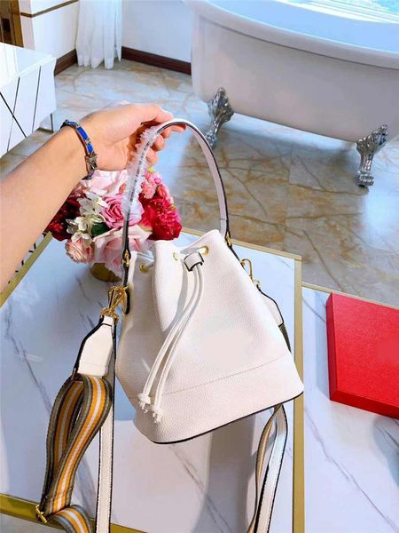 designer bags bucket purse pada women fashion bag bucket luxury purse handbag parad designer bags purse
designer bags bucket purse pada women fashion bag bucket luxury purse handbag parad designer bags purse
