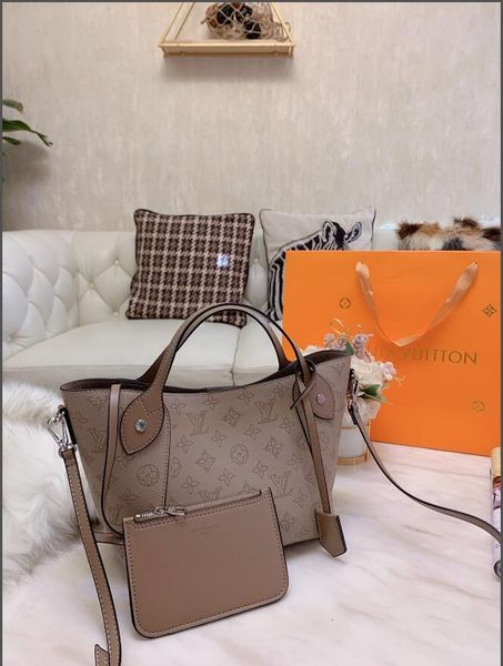 women reusable handbags bag leather fashion mainly to, retro style, , the latest ladies, modern style, small chain shoulder satchel, sh
women reusable handbags bag leather fashion mainly to, retro style, , the latest ladies, modern style, small chain shoulder satchel, sh