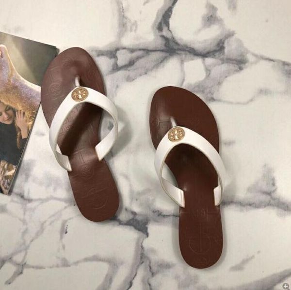 2020 brand designe lady shoes slides summer beach indoor flat sandals slippers house flip flops with spike sandal no box, Black
2020 brand designe lady shoes slides summer beach indoor flat sandals slippers house flip flops with spike sandal no box, Black