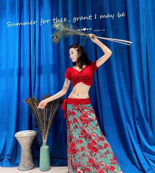 2020 summer new belly dance women's training suit v-neck short-sleeved + floral skirt oriental dance performance suit s, Black;red
2020 summer new belly dance women's training suit v-neck short-sleeved + floral skirt oriental dance performance suit s, Black;red