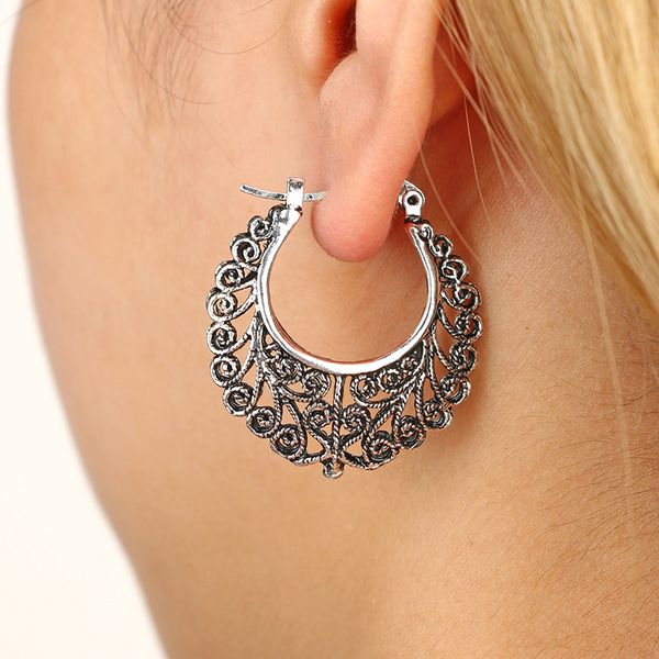 vintage hollow flower hoop earrings for women girls antique retro tibetan silver circle ear brincos 2018 statement jewelry, Golden;silver
vintage hollow flower hoop earrings for women girls antique retro tibetan silver circle ear brincos 2018 statement jewelry, Golden;silver