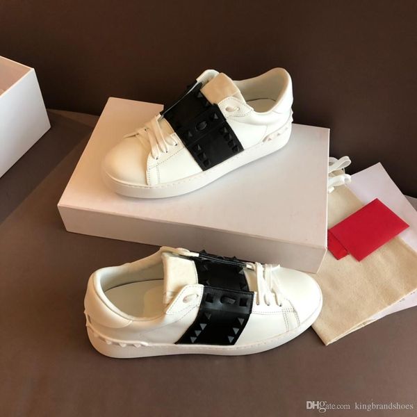 luxury design classical style white and black rivet lovers sport shoes fashionable classic casual shoes comfortable men women shoes
luxury design classical style white and black rivet lovers sport shoes fashionable classic casual shoes comfortable men women shoes