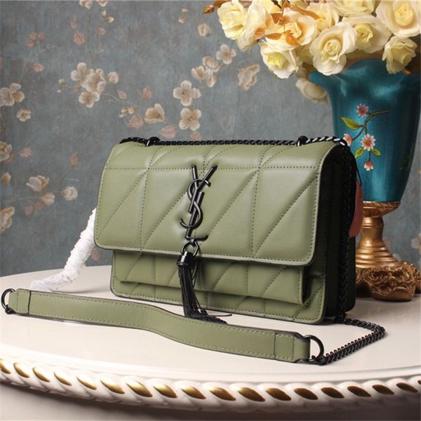 De igner handbag 2019 fa hion luxury de igner bag famou women handbag houlder bag leather ta el diagonal package handbag 24 16 9cm
De igner handbag 2019 fa hion luxury de igner bag famou women handbag houlder bag leather ta el diagonal package handbag 24 16 9cm