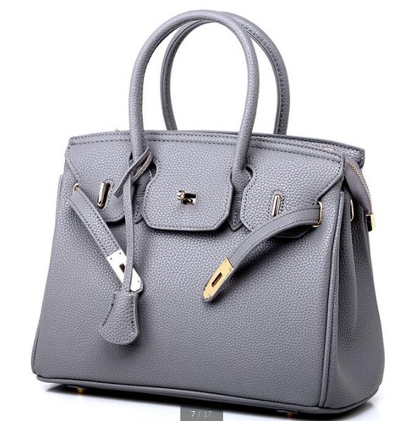 Autumn and Winter 2018 New Zipper Edition European and American Litchi-print Platinum Bag Obliquely Spanning Single Shoulder Handbag W709
Autumn and Winter 2018 New Zipper Edition European and American Litchi-print Platinum Bag Obliquely Spanning Single Shoulder Handbag W709