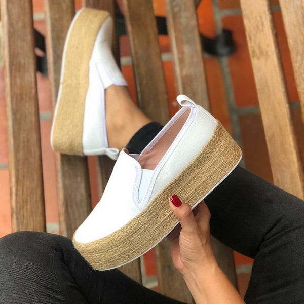 2020 women golden flats platform shoes fashion sneakers leather suede ladies loafers slip on flat casual solid color white shoes, Black
2020 women golden flats platform shoes fashion sneakers leather suede ladies loafers slip on flat casual solid color white shoes, Black