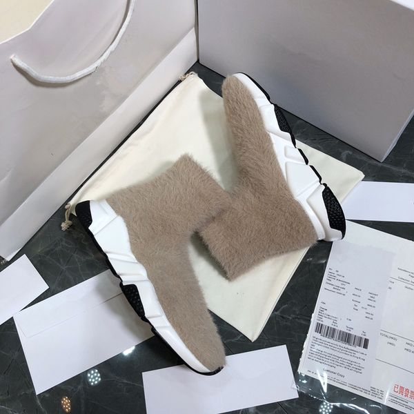 2019 new fashion luxury mens designer shoes for men speed sock trainers man woman black white platform shoes platform
2019 new fashion luxury mens designer shoes for men speed sock trainers man woman black white platform shoes platform