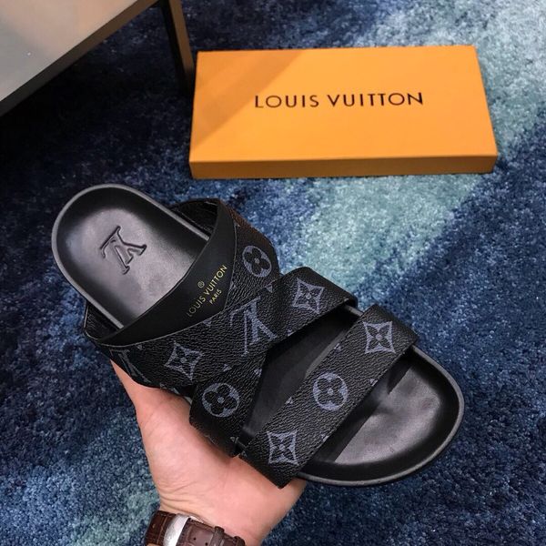 2020 mens slipper designer shoes letter print mens designer slides casual plus size luxury men slipper real pic
2020 mens slipper designer shoes letter print mens designer slides casual plus size luxury men slipper real pic