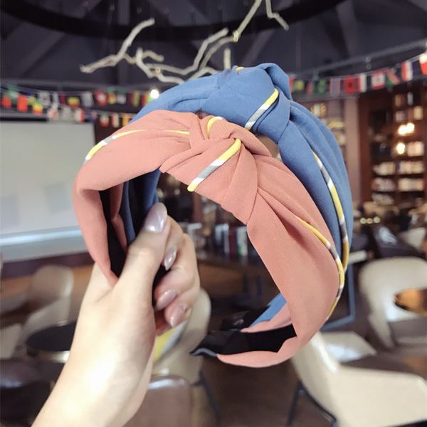 new fabric simple temperament contrast color stripe line knotted knot wide side headband ladies accessories
new fabric simple temperament contrast color stripe line knotted knot wide side headband ladies accessories