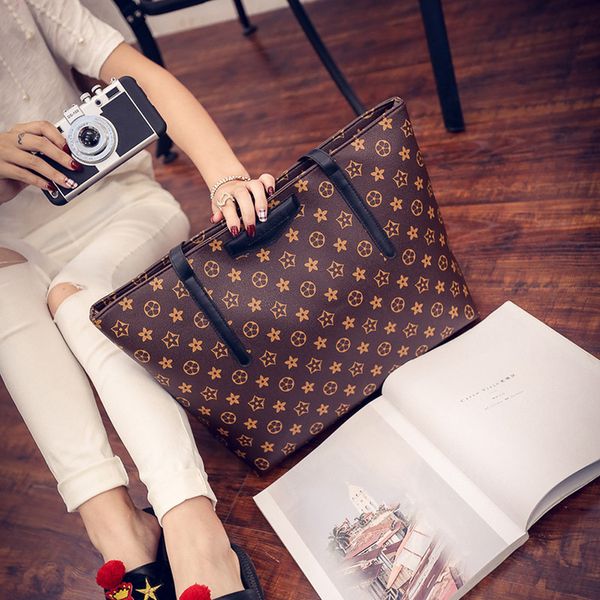 Производители оптом большой емкости PU одного плеча сумка мода повседневная леди сумка пригородных простой леди сумочка
Производители оптом большой емкости PU одного плеча сумка мода повседневная леди сумка пригородных простой леди сумочка