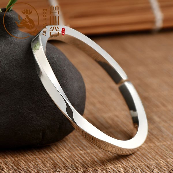 silver bracelet 990 foot silver female korean handmade personalized glossy square bracelet for girlfriend, Black
silver bracelet 990 foot silver female korean handmade personalized glossy square bracelet for girlfriend, Black