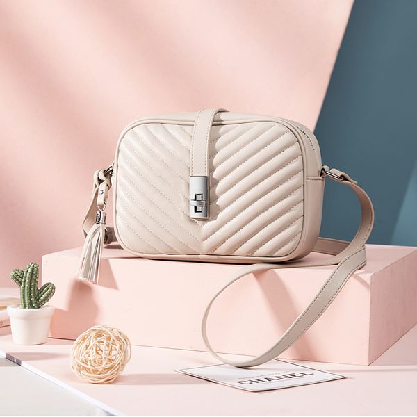 realer women bag shoulder bags for women 2020 striped flap crossbody bags female small black square bag pu leather with tassel
realer women bag shoulder bags for women 2020 striped flap crossbody bags female small black square bag pu leather with tassel