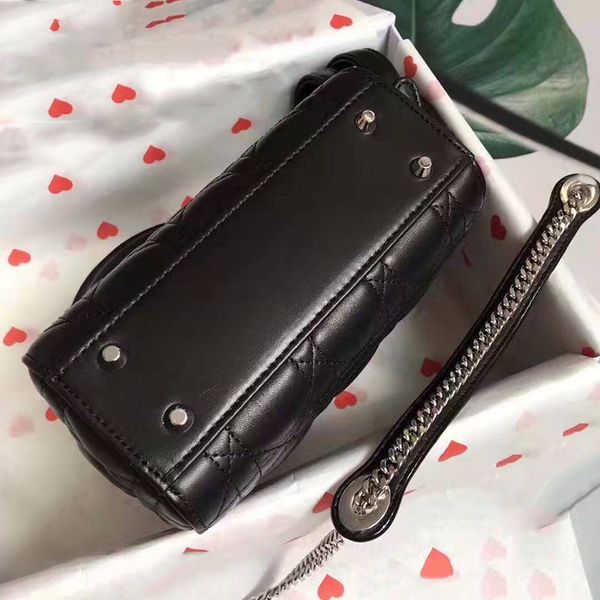 2020 handbag for women classic rattan pattern design lady's bag genuine leather crossbody women's shoulder bags purse
2020 handbag for women classic rattan pattern design lady's bag genuine leather crossbody women's shoulder bags purse