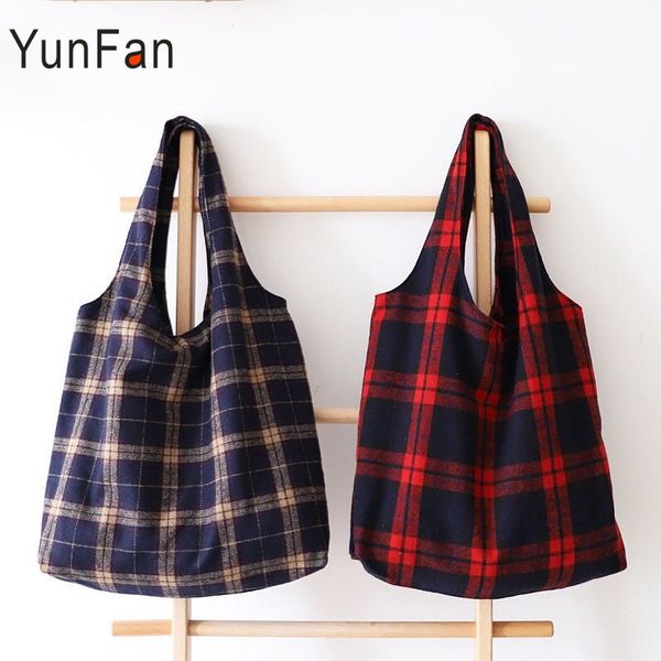 plaid woolen ladies shoulder bag korean version of the literary retro wild canvas bag casual simple women's handbag
plaid woolen ladies shoulder bag korean version of the literary retro wild canvas bag casual simple women's handbag
