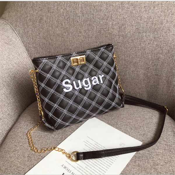 2019 autumn new embroidered line bucket bag fashion single shoulder messenger bag chain lock small
2019 autumn new embroidered line bucket bag fashion single shoulder messenger bag chain lock small
