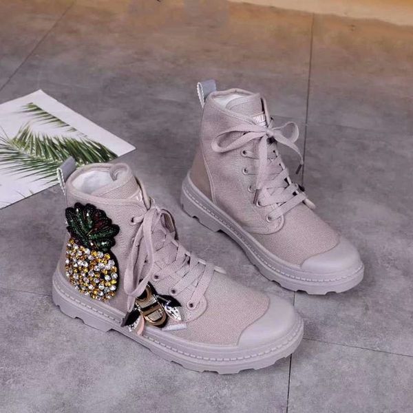 the most popular handmade nails beads fashion boots world tour original non-slip work to walk high boots women boots 35-40
the most popular handmade nails beads fashion boots world tour original non-slip work to walk high boots women boots 35-40
