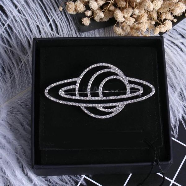 1:1 coco brooch luxury designer logo brooch suit lapel pin famous brand jewelry accessories gift for love high quality, Gray
1:1 coco brooch luxury designer logo brooch suit lapel pin famous brand jewelry accessories gift for love high quality, Gray