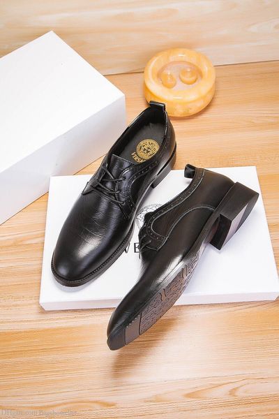 2019 reaction shoes men sneakers snow black suede leather fashion trainers wan1, Black;red
2019 reaction shoes men sneakers snow black suede leather fashion trainers wan1, Black;red