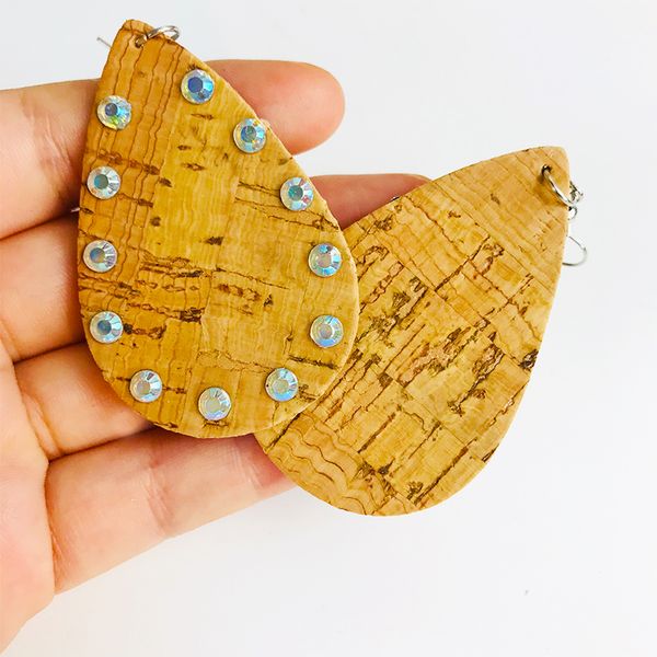 многоцветные деревянные зерна кожаные серьги для женщин горный хрусталь слеза заявление падение серьги богемия harajuku женские ювелирные из, Silver
многоцветные деревянные зерна кожаные серьги для женщин горный хрусталь слеза заявление падение серьги богемия harajuku женские ювелирные из, Silver