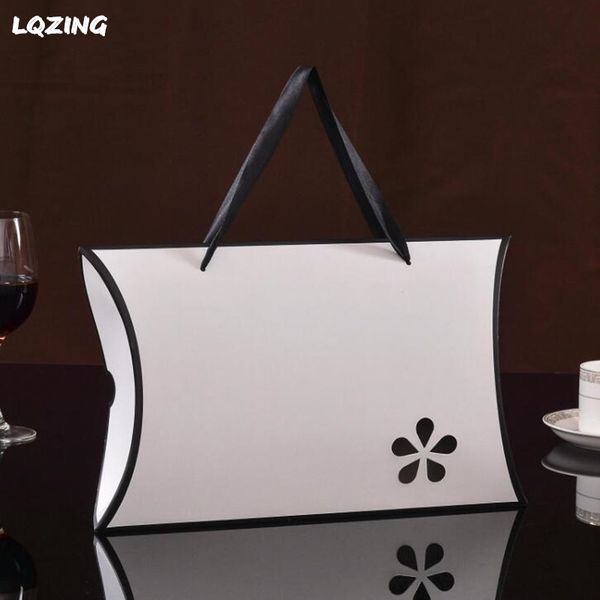 15x large gift box packaging paper box with window white black kraft big gift pillow shape large packaging boxes 32*20*5.5cm
15x large gift box packaging paper box with window white black kraft big gift pillow shape large packaging boxes 32*20*5.5cm
