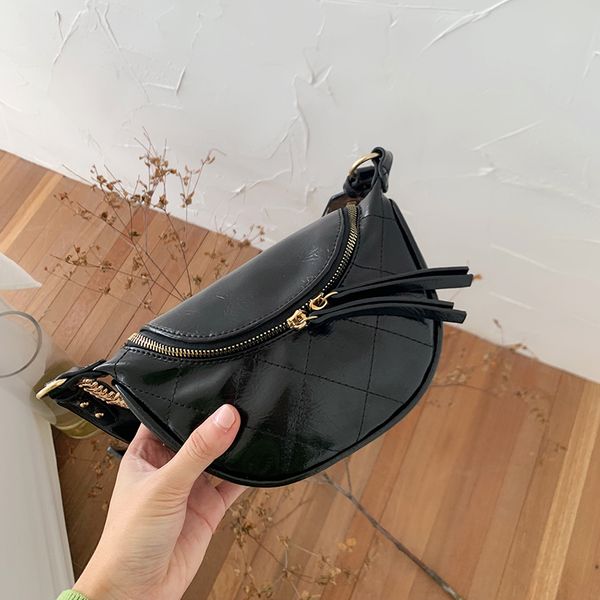 autumn and winter chain bag fashion wild women's bag new 2020 diagonal cross wild shoulder female tide ins super fire packag
autumn and winter chain bag fashion wild women's bag new 2020 diagonal cross wild shoulder female tide ins super fire packag