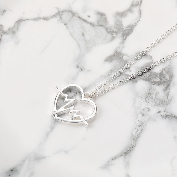 5pcs/lot tempting heart wavy line necklace hollow love heart beating pendant necklace chain jewelry gift for lovers, Silver
5pcs/lot tempting heart wavy line necklace hollow love heart beating pendant necklace chain jewelry gift for lovers, Silver