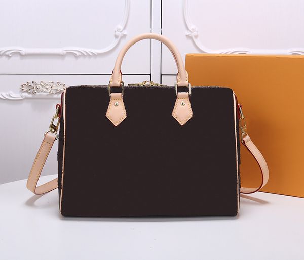 luxury designer lady handbags real leather l flower lattice 25cm 30cm 35cm women fashion duffel bags with shoulder strap
luxury designer lady handbags real leather l flower lattice 25cm 30cm 35cm women fashion duffel bags with shoulder strap