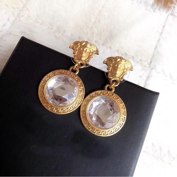 2020 selling classical portrait earrings diamond pendant fashion temperament elegant ladies jewelry high-end luxury elegant gifts, Silver
2020 selling classical portrait earrings diamond pendant fashion temperament elegant ladies jewelry high-end luxury elegant gifts, Silver