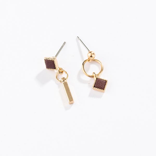 maxi square fashion temperament niche earrings simple small earrings simple style suitable for a variety of clothing in office and party, Silver
maxi square fashion temperament niche earrings simple small earrings simple style suitable for a variety of clothing in office and party, Silver