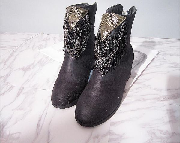 original european station 17 autumn and winter new hand-studded sequined gemstone low tube black cool boots
original european station 17 autumn and winter new hand-studded sequined gemstone low tube black cool boots