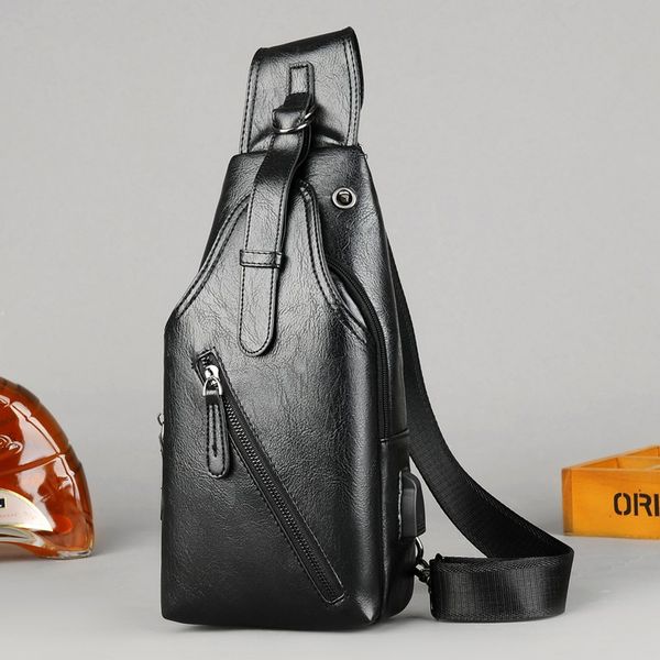 2019 new men's bag men's chest bag leisure outdoor riding 
2019 new men's bag men's chest bag leisure outdoor riding