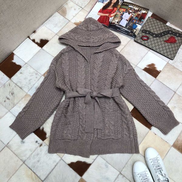 2019 new winter stitching twist hooded knit cardigan 1016, White
2019 new winter stitching twist hooded knit cardigan 1016, White