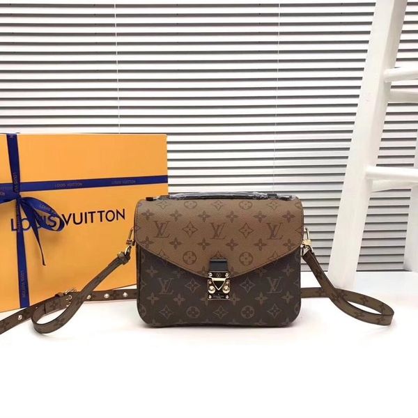 New woman handbag cla ic leather gold and ilver chain 2019 new women handbag handbag houlder bag me enger bag vali e 001
New woman handbag cla ic leather gold and ilver chain 2019 new women handbag handbag houlder bag me enger bag vali e 001