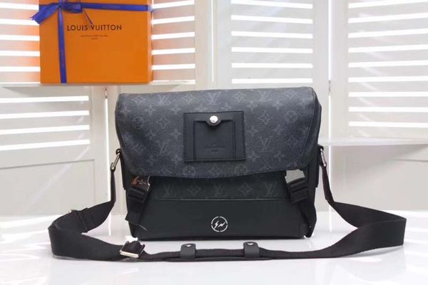 5a+ l #69885 v chriser fashion men messenger bags mick damier infini voyager shoulder cross body bag eclipse totes portfolio briefcases, Black;white
5a+ l #69885 v chriser fashion men messenger bags mick damier infini voyager shoulder cross body bag eclipse totes portfolio briefcases, Black;white