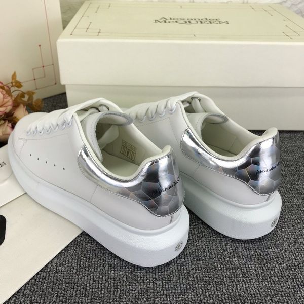 increased small white shoes men and women 2020 four seasons wild leather sponge cake thick bottom outdoor travel casual shoes 35-44#13, Red;white
increased small white shoes men and women 2020 four seasons wild leather sponge cake thick bottom outdoor travel casual shoes 35-44#13, Red;white