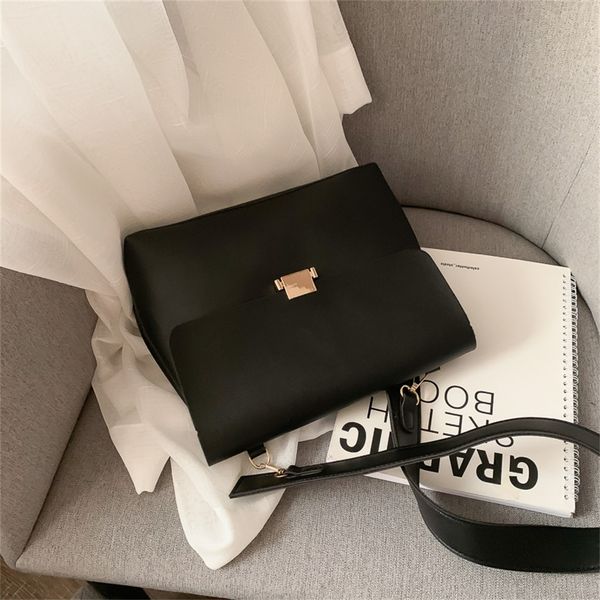 maison fabre 2019 new fashion style women shell bags fashion pu female shoulder bag girls party messenger bags dropshipping 11#
maison fabre 2019 new fashion style women shell bags fashion pu female shoulder bag girls party messenger bags dropshipping 11#