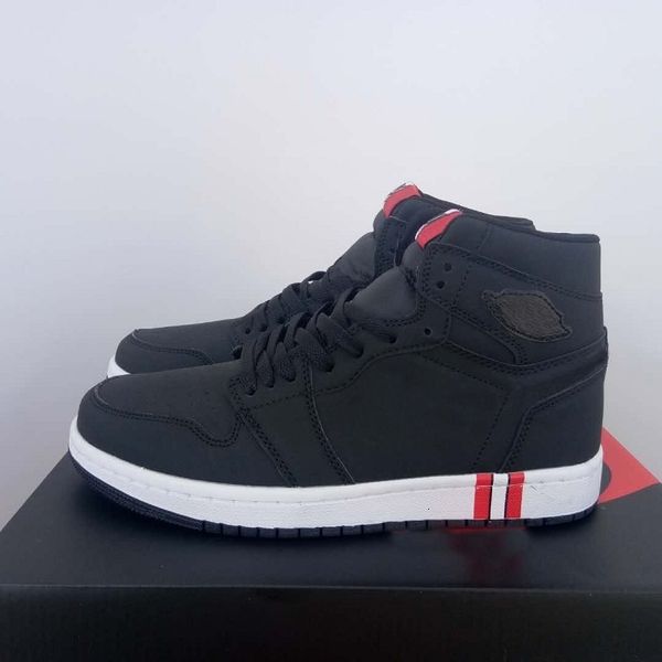 1 paris salnt germain 1s high white basketball shoes psg paris black white outdoor athletic shoes with box
1 paris salnt germain 1s high white basketball shoes psg paris black white outdoor athletic shoes with box