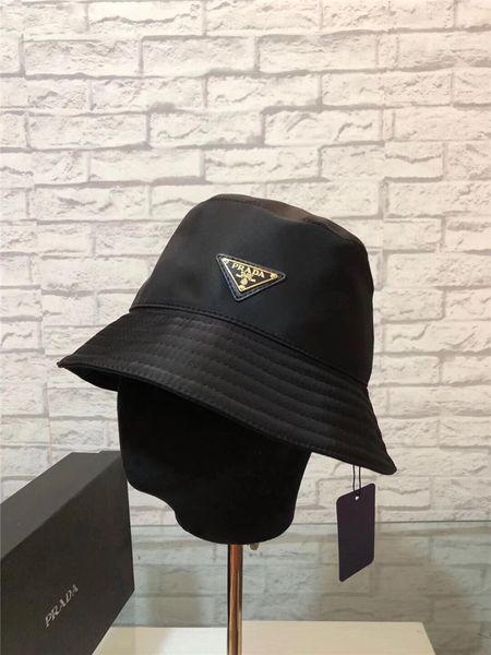 2020 fashion designer leather bucket hat for mens womens foldable fishing caps black fisherman beach sun visor sale folding man bowler cap, Blue;gray
2020 fashion designer leather bucket hat for mens womens foldable fishing caps black fisherman beach sun visor sale folding man bowler cap, Blue;gray