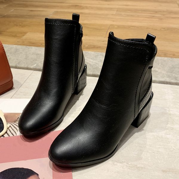 leather boots women suqare high heels boots women high heels zipper alligator pattern short boot round toe shoes woman leather, Black
leather boots women suqare high heels boots women high heels zipper alligator pattern short boot round toe shoes woman leather, Black