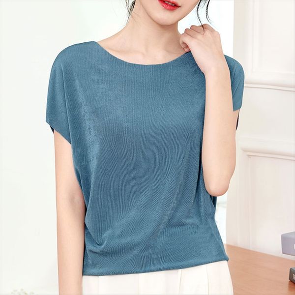 new short-sleeved t-shirt women's ice silk round collar bright silk large size casual thin bat sleeve base loose top, White
new short-sleeved t-shirt women's ice silk round collar bright silk large size casual thin bat sleeve base loose top, White