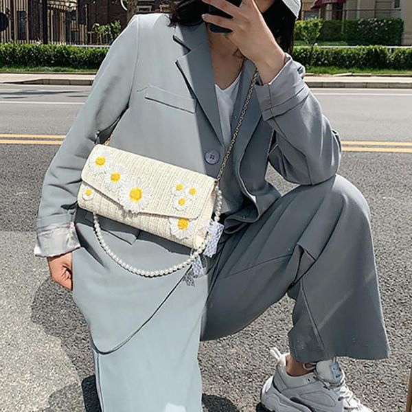 pearl magnetic woven crossbody bag summer women's shoulder bag fashion floral woven beach handbags for women bolsas feminina
pearl magnetic woven crossbody bag summer women's shoulder bag fashion floral woven beach handbags for women bolsas feminina