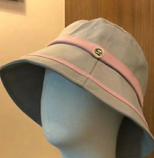fashion designer mens caps luxury hats for men women little bee and l-letter brand casual adjustable caps with dome pattern, Blue;gray
fashion designer mens caps luxury hats for men women little bee and l-letter brand casual adjustable caps with dome pattern, Blue;gray