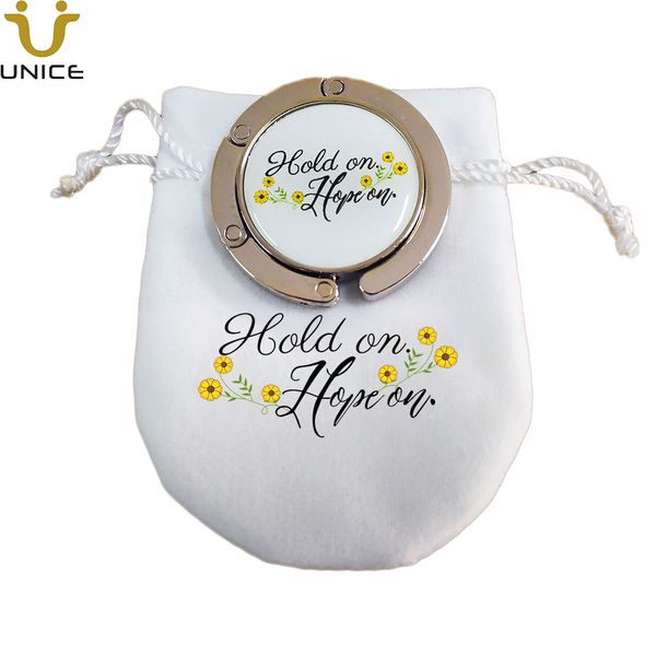 moq 50 pcs custom logo foldable bag hanger without mirror printed gift velvet purse table handbag hangers hook
moq 50 pcs custom logo foldable bag hanger without mirror printed gift velvet purse table handbag hangers hook