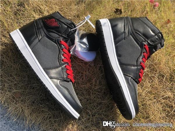 high authentic air 1 black satin men basketball shoes gym red-black-white reflective retro sports sneakers 555088-060 with box
high authentic air 1 black satin men basketball shoes gym red-black-white reflective retro sports sneakers 555088-060 with box