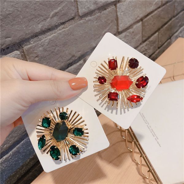 creative new woman suits brooches pin metal flower geometric big rhinestone brooch fashion accessories trendy jewelry, Gray
creative new woman suits brooches pin metal flower geometric big rhinestone brooch fashion accessories trendy jewelry, Gray