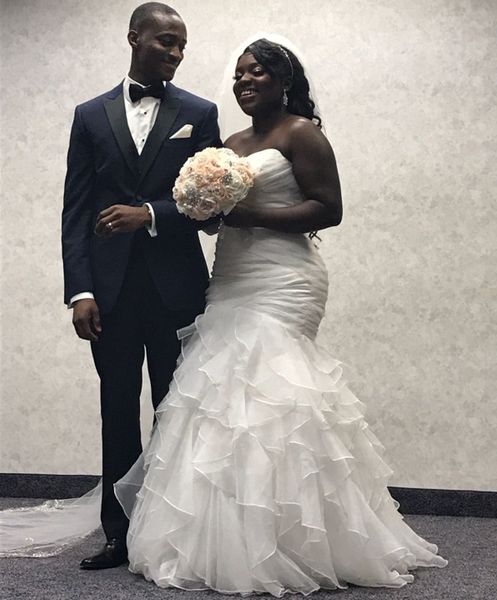 african mermaid wedding dresses with sweetheart pleats tiered puffy skirt plus size wedding dress sweep train lace up back bridal gowns, White
african mermaid wedding dresses with sweetheart pleats tiered puffy skirt plus size wedding dress sweep train lace up back bridal gowns, White