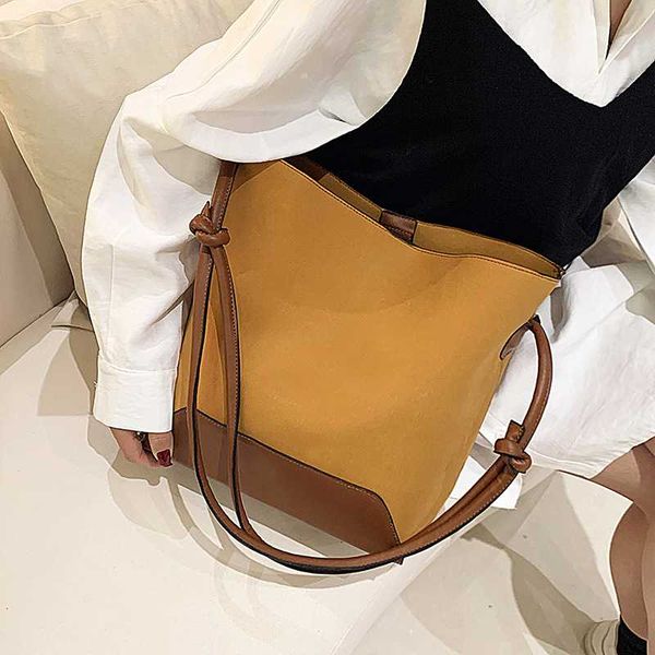 2020 fashion women bucket shoulder bags large capacity vintage leather bags for woman bolsos mujer
2020 fashion women bucket shoulder bags large capacity vintage leather bags for woman bolsos mujer
